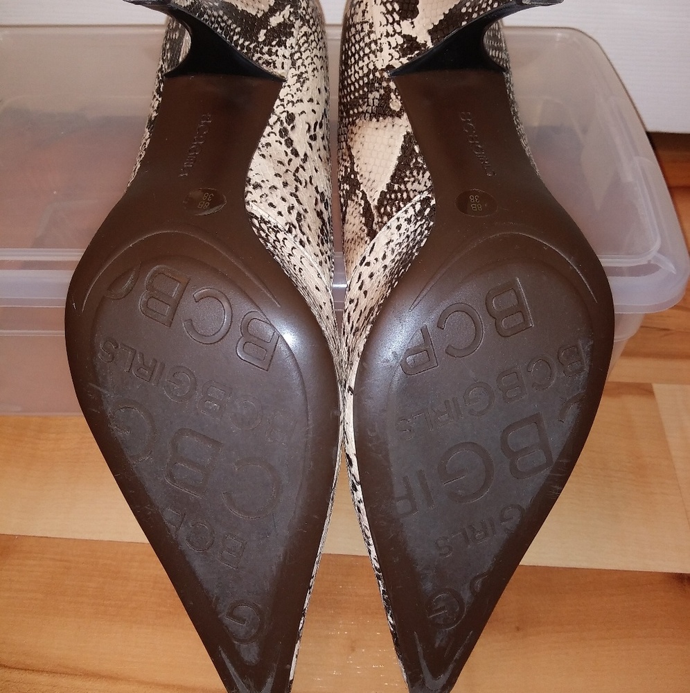 Shoes - Picture 3 of 3